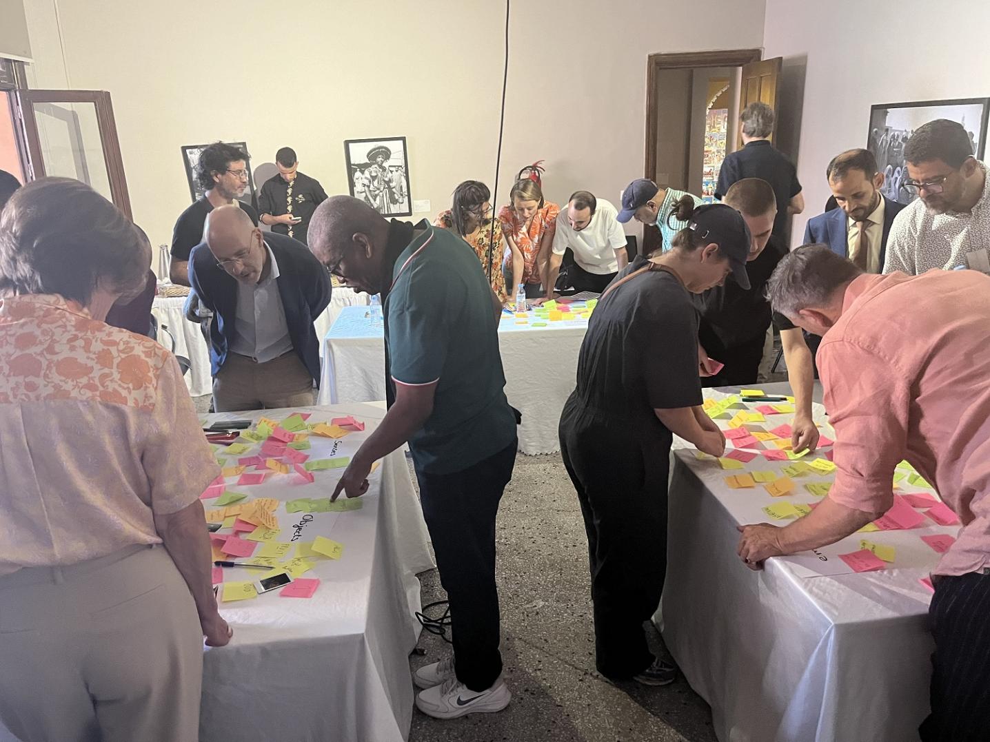 Participants working on ideas about the Jemaa el-Fna square and its representation in the museum