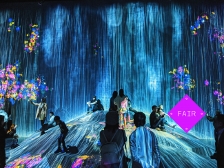 'Universe of Water Particles' by Mori Building and teamLab in Tokyo, Japan.