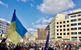 Pro-Ukrainian demonstration in Frankfurt, Germany, Feb 2022. Photo: HajjiBaba via Wikimedia Commons