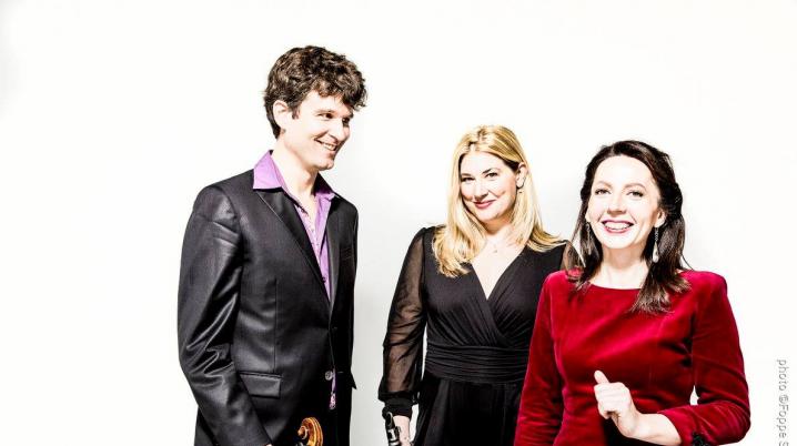 Metamorphoses Trio, Jean Johnson (clarinet), Roeland Jagers (viola) and Ilona Timchenko (piano), 2021.