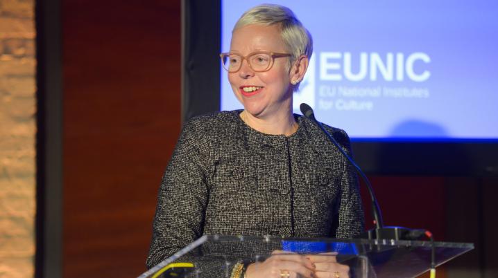 Kirsten van den Hul giving speech